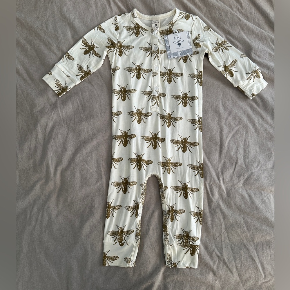 NWT Kate Quinn Bamboo Bee Pattern Onesie 🐝